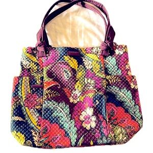 VERA BRADLEY QUILTED BAG VIBRANT
PAISLEY PRINT
